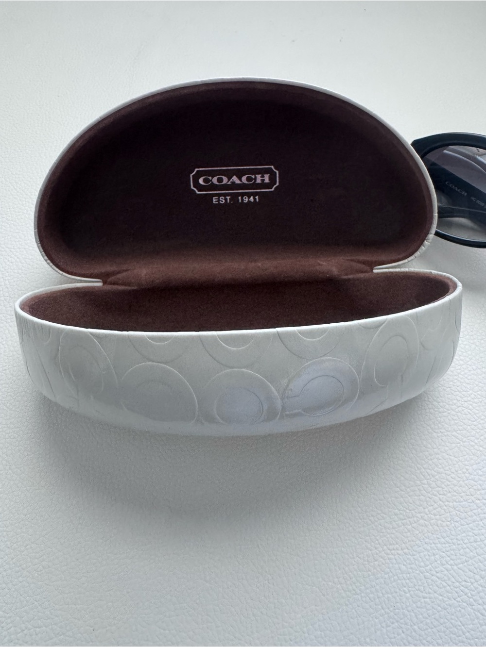 Coach Like New Gisele Sunglasses With Case for Women - Picture 2 of 12